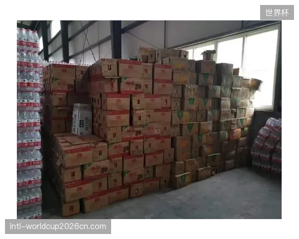 捆绑销售滞销周边商品掩盖了英超豪门票务分配的失衡